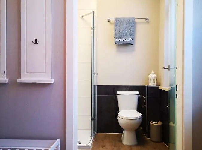 Strada Giardino 公寓 *